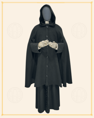 Tabarro preto com capuz