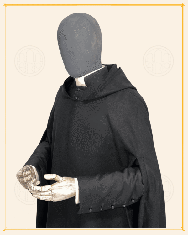 Tabarro talar preto com capuz sem abertura - Imagem 2